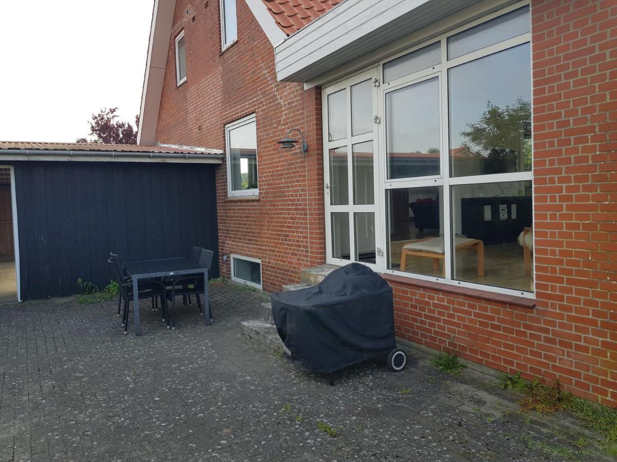 Вилла Hus Til Stor Familie Bredebro Экстерьер фото